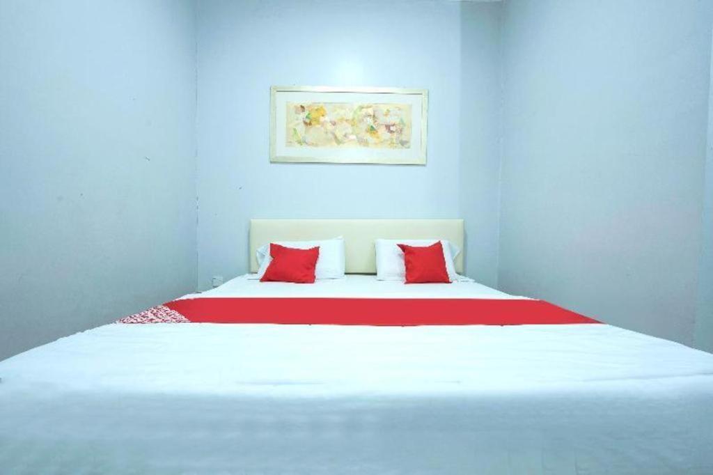 Oyo 90234 Sungai Rengit City Resort 2 Kampung Sungai Rengit Esterno foto